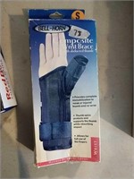 Wrist Brace - Sz. Small. Looks like its never