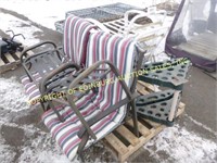 LOT OF PATIO CHAIRS