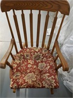 Wood spindle back Rocking chair w/cushion