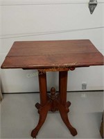 Vintage 4 footed accent rolling table