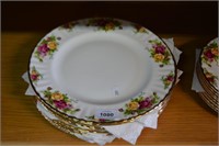 Set of 8 Royal Albert 'Old Country Roses'
