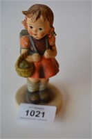 Hummel figurine by Goebel, 'School Girl',