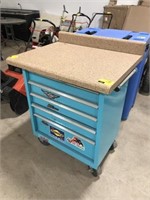 Rolling toolbox with countertop top
