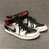 Nike Air Shoes Size 8.5 -Gently Worn