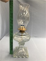 1 Antique kerosene lamp        (l 155)