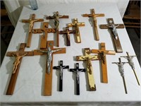 15 crucifix vintage, tailles diverses