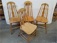 4 chaises en bois Roxton