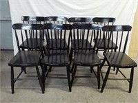 8 chaises Windsor en bois peint noir