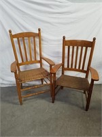 2 fauteuils avec sièges en osier