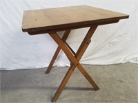 Table en bois pliante