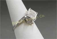 Diamond Ring: Size 7 Approx. 1CT TW Diamonds