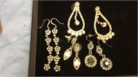 4 pairs of earrings, costume with clear stones,