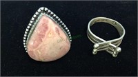 Marked 925 silver & pink stone ring, size 9', the