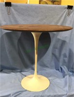 Knoll Mid century modern side table with the iron