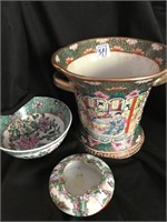 Oriental Ceramics 3 pcs