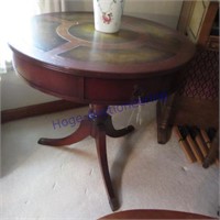 Small round table w/drawer