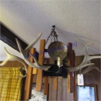 Hanging light w/antlers