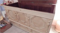 VINTAGE SOLID WOOD BLANKET CHEST 28X51X23