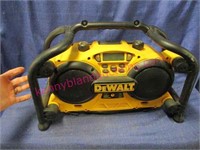 dewalt dc011 work site radio-charger