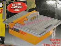 contractor 7-inch tile saw in box (used)