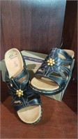 Ladies  Clark's sandals.  Black. Size 8. Reg $130