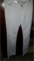 Ladies white jeans by Pudding Jeans. Size 29. Reg