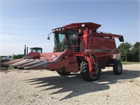 Case IH 2166 Combine