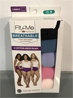 5 Fruit of The Loom size 9 cotton mesh briefs