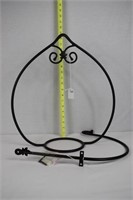 WROUGHT IRON HANGING FLOWER POT HOLDER