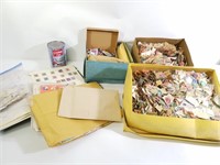 Collection timbres en boîtes, feuilles de timbres