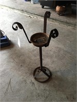 Iron Plant Stand - Rusty Good Yard Art!!