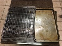 Kitchen Collection - Coookie Trays & Wire Racks