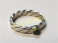 STERLING SILVER RING BRAIDED W GREEN STONE