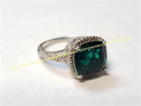 STERLING SILVER RING W LARGE GREEN SQARE STONE