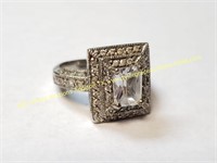 STERLING SILVER RING LARGE VTG STYLE W LG STONE