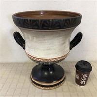 LARGE POTTERY PLANTER