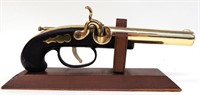 Gun Lighter on Stand & Toy Rifle