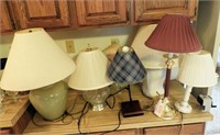 Lamp lot: (7) lamps in various fonts and sizes