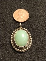 .925 Sterling Silver Vintage Pendant w/Green Stone