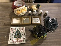 DUCK AND CHRISTMAS LOT