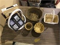 FRAMES AND BASKETS LOT