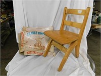 Mid century child's chair, great shape - cradle