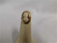 10K y.g. ladies cameo ring, size 3.5