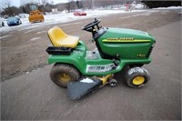 John Deere LT 155 Riding Lawn Mower