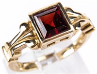 Jewelry 10kt Yellow Gold Garnet Ring