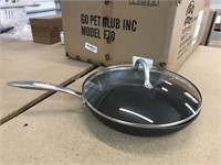 New skillet with lid by Almond