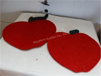2 Braided Apple placemats