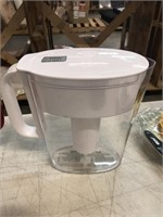 BRITA water pitcher appears excellent