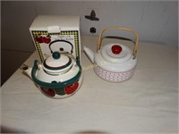 2 Tea kettles - white & apple