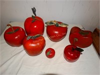 4 Gourd apples, wood apple birdhouse, plastic